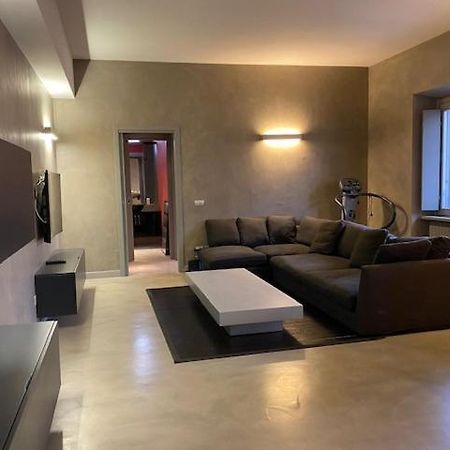Spacious & Elegant Apartment Near Corso Como - Maroncelli ミラノ エクステリア 写真