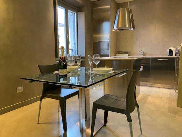 Spacious & Elegant Apartment Near Corso Como - Maroncelli ミラノ エクステリア 写真