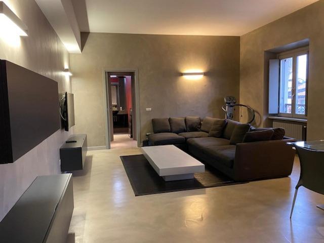 Spacious & Elegant Apartment Near Corso Como - Maroncelli ミラノ エクステリア 写真